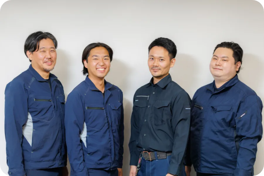技術部のスタッフ4人